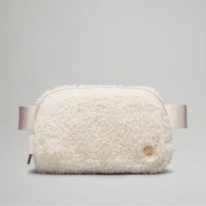 Lululemon *NEW WITH TAGS* Cream Crossbody Bag with Sherpa Texture.